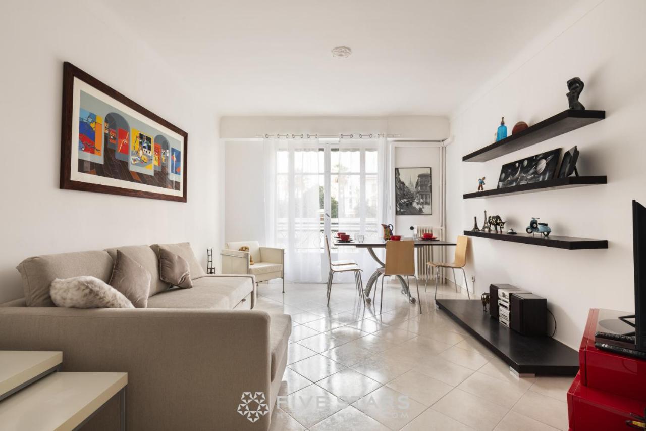 Suite Flora Five Stars Holiday House Nisa Exterior foto