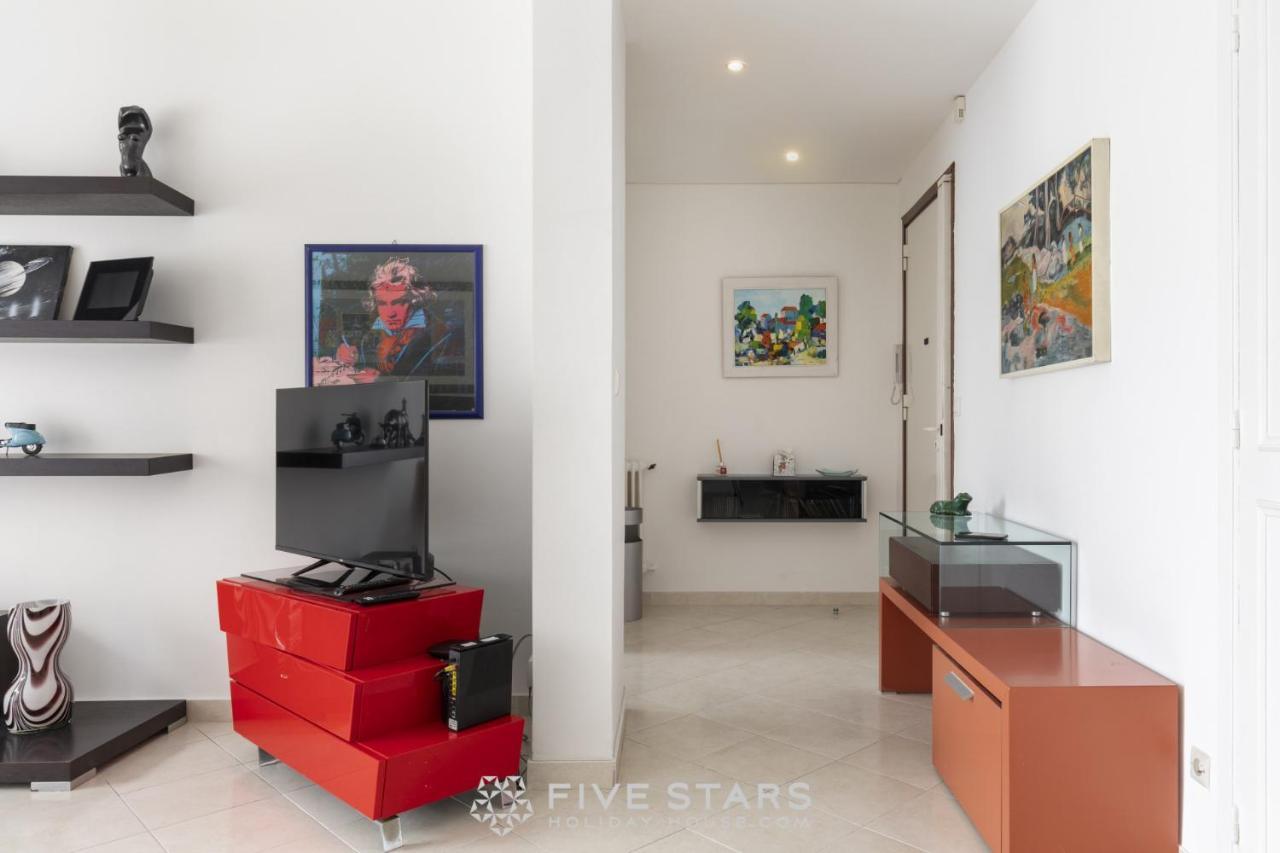 Suite Flora Five Stars Holiday House Nisa Exterior foto